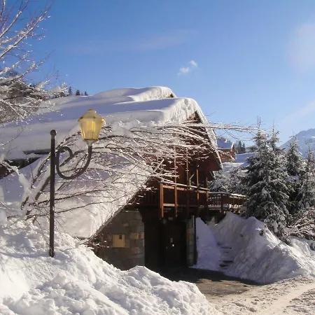 Alpesi faház Chalet Sleeps 10 Wifi Mussillon
